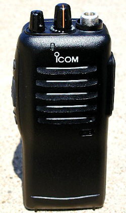 Icom F11